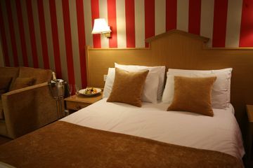 Mercure Swindon East Hotel And Spa Bagian luar foto