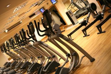 Mercure Swindon East Hotel And Spa Bagian luar foto