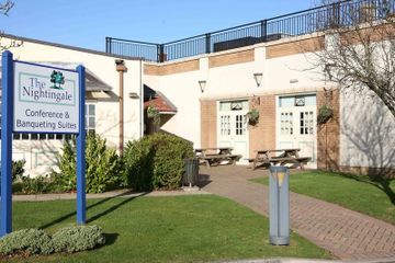 Mercure Swindon East Hotel And Spa Bagian luar foto
