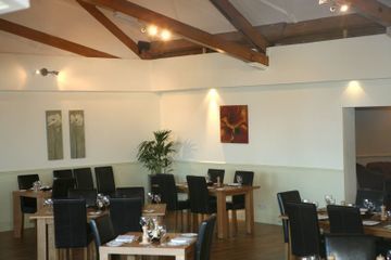 Mercure Swindon East Hotel And Spa Bagian luar foto
