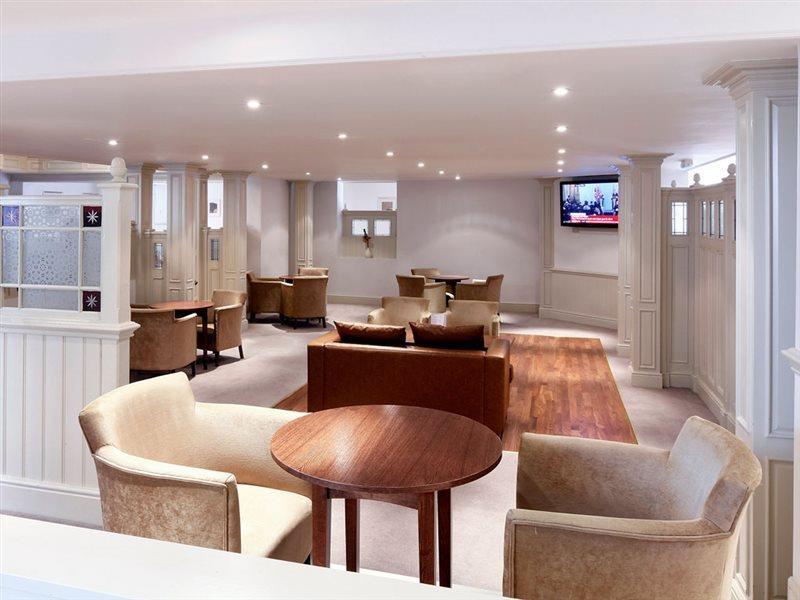 Mercure Swindon East Hotel And Spa Bagian luar foto