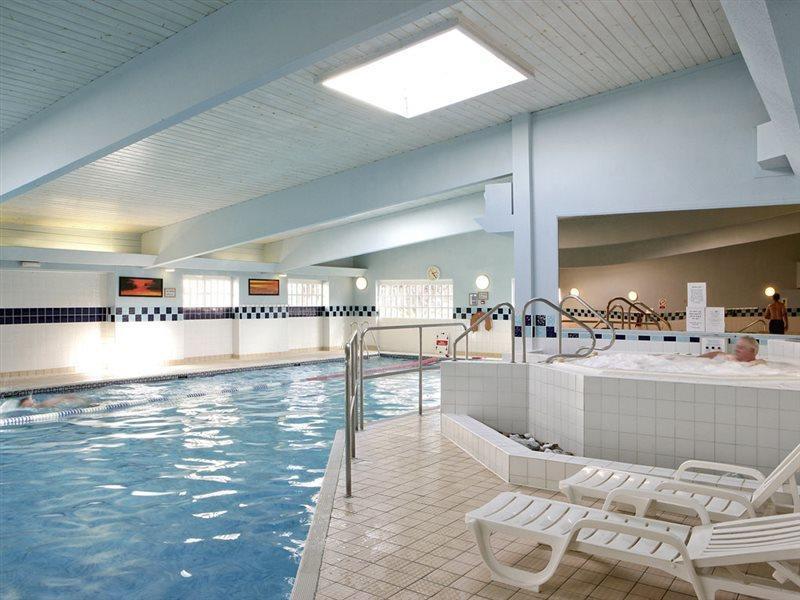 Mercure Swindon East Hotel And Spa Bagian luar foto